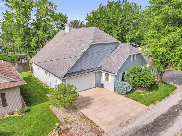7 Prahls Dr, Neoga, IL 62447