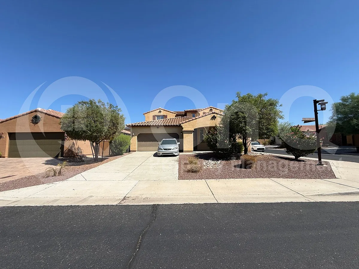 5 bed, 3.5 bath, 2882 sqft, $2,800 — Photo 3
