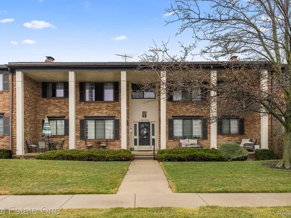 19721 E Eight Mile Rd #74, Saint Clair Shores, MI 48080