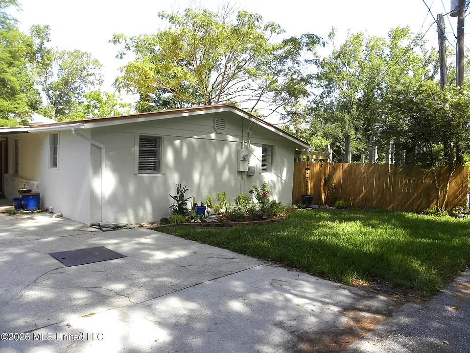 11447 Summer Lane Rd