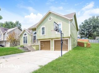 7836 N Liberty St, Kansas City, MO 64118