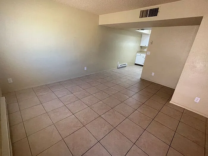 2 bed, 1.0 bath, 850 sqft, $995 — Photo 4