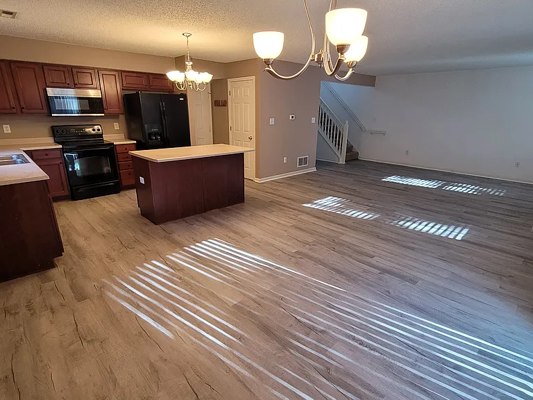 542 Sun Ridge Blvd — Photo 15