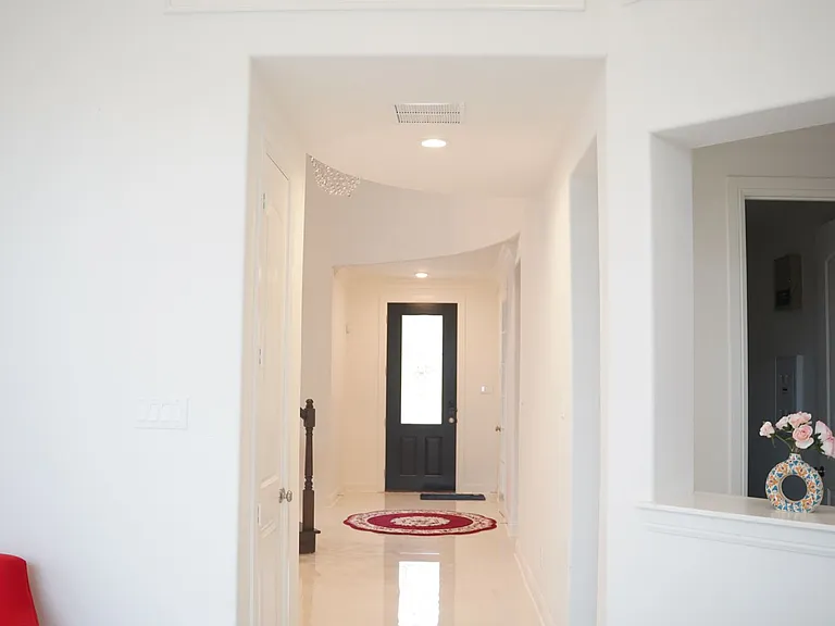 1705 Rodeo Dr — Photo 3