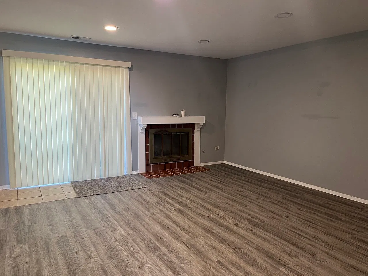 4 bed, 1.5 bath, $2,700 — Photo 2