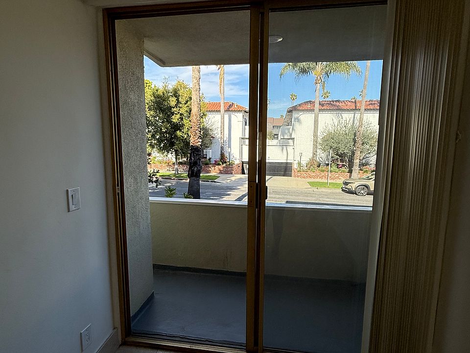 1st image of 804 18th St #804
