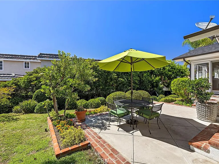 1706 Calle De Los Alamos — Photo 12