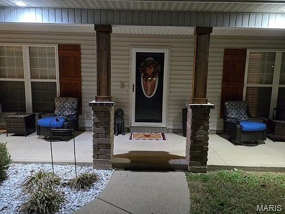 5th image of 806 Innsbruck Ln