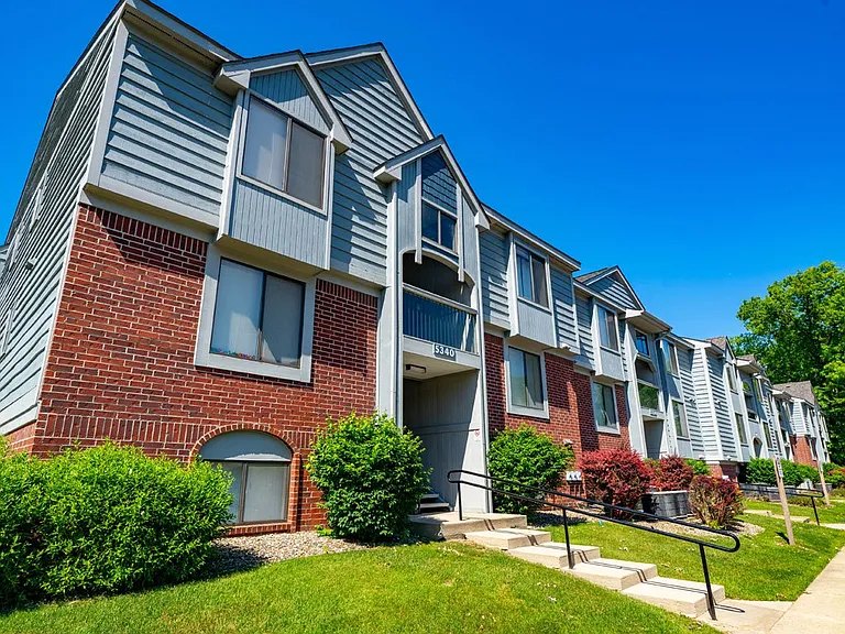 Glenn Valley Apartments — Photo 44