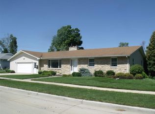 824 W 3rd St, Kimberly, WI 54136