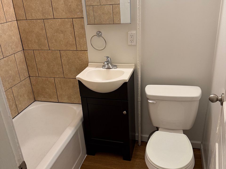 1st image of 338 W Philadelphia St APT 1