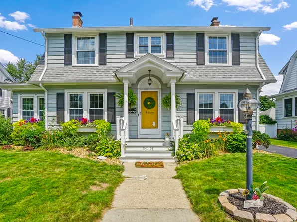 174 Hopkins Pl, Longmeadow, MA 01106