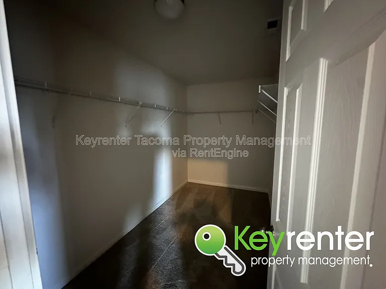 809 SE 9th Cir — Photo 19