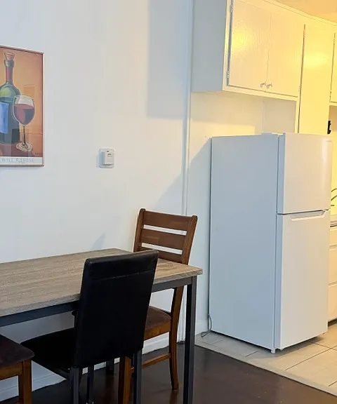14811 Vanowen St #3 — Photo 5