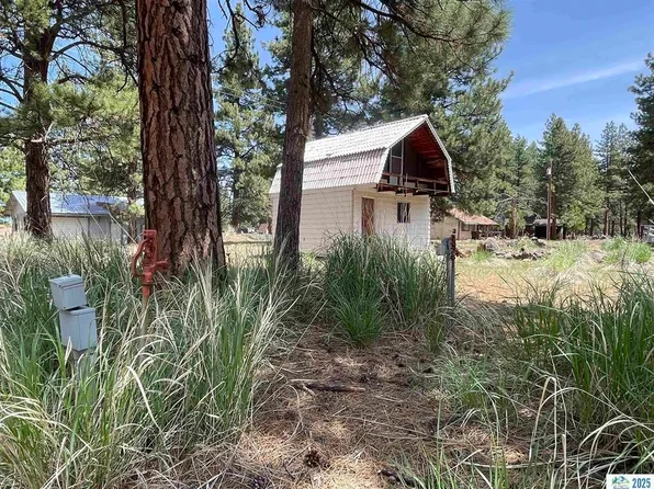 686-975 Lake View Dr, Susanville, CA 96130