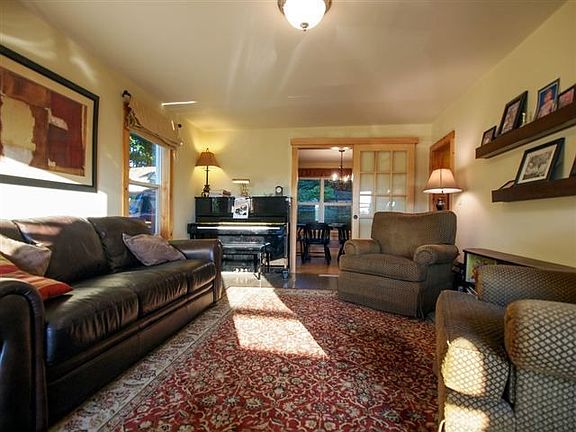 2nd image of 371 Crescent Ave