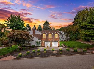 6 Old Orchard Dr, Hawthorne, NJ 07506