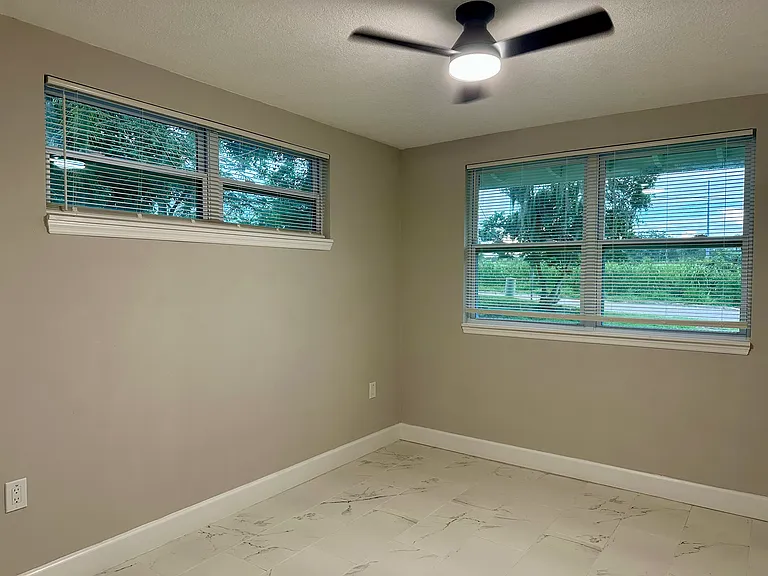 1176 Lake View Dr — Photo 18