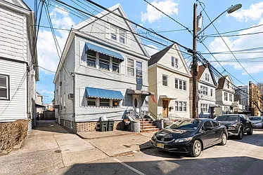 15 Newark Bay Court