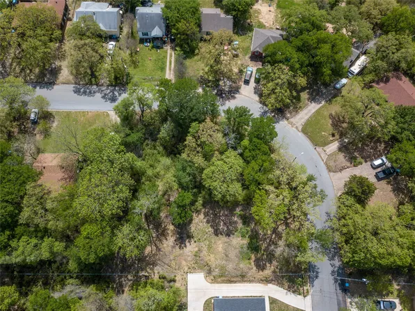 51 Vaughn Dr, Denison, TX 75020