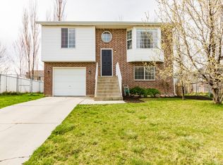 2317 W 2120 N, Clinton, UT 84015