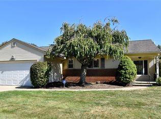 981 Hanley Rd, Lyndhurst, OH 44124