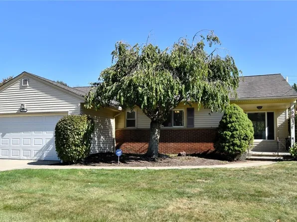 981 Hanley Rd, Lyndhurst, OH 44124
