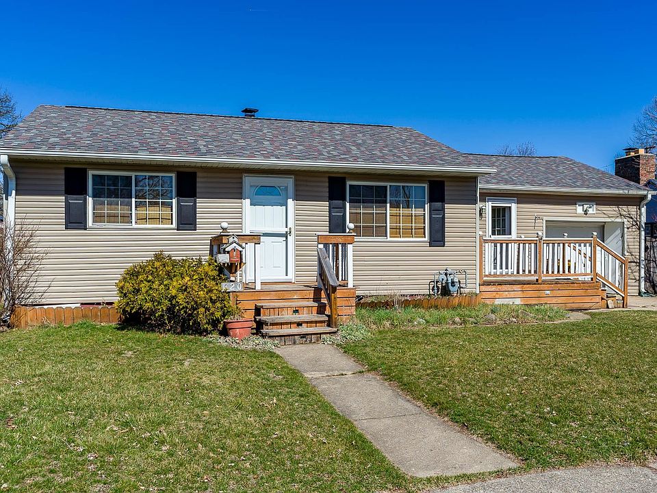 1st image of 120 Renrose Ave