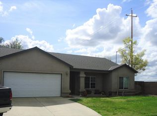 684 W Lindquist St, Kingsburg, CA