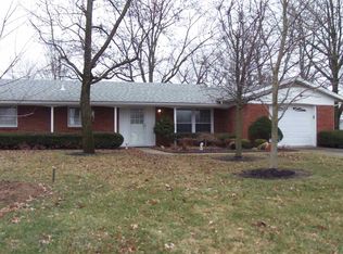 2200 N Roxbury Ln, Muncie, IN 47304