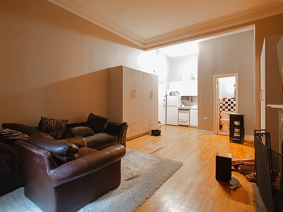 3rd image of 331 E 17th St APT 2