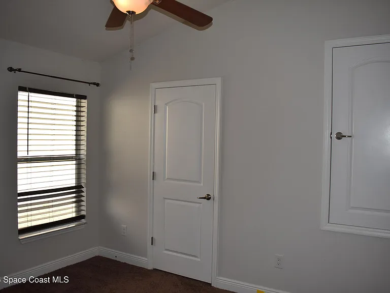4063 Palladian Way — Photo 20
