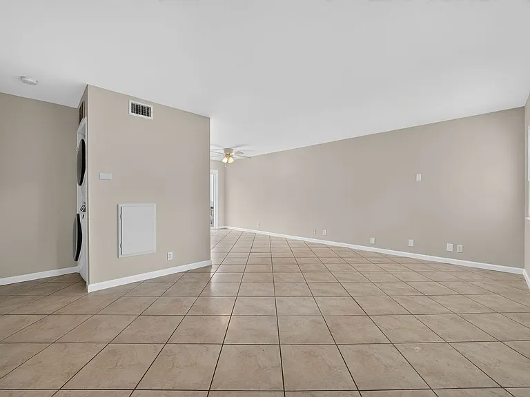 9838 Argyle Dr — Photo 6