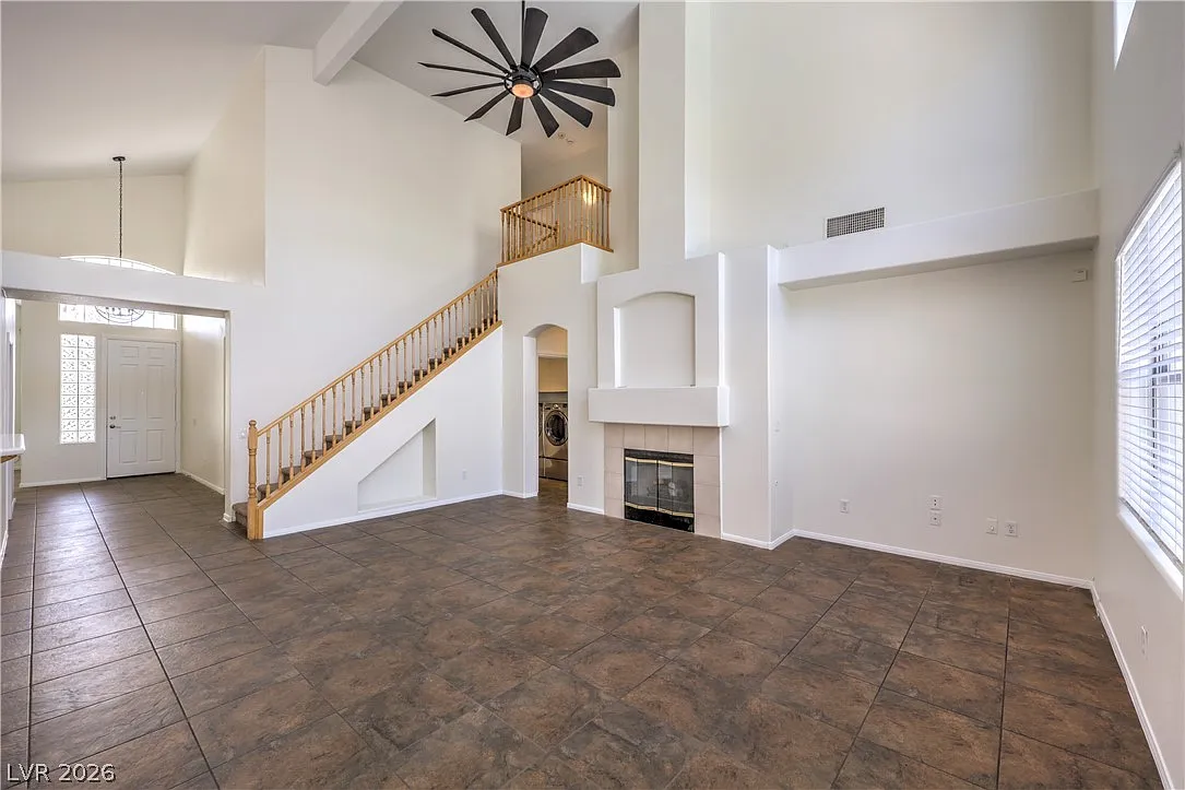 5 bed, 3.5 bath, 2976 sqft, $4,495 — Photo 4