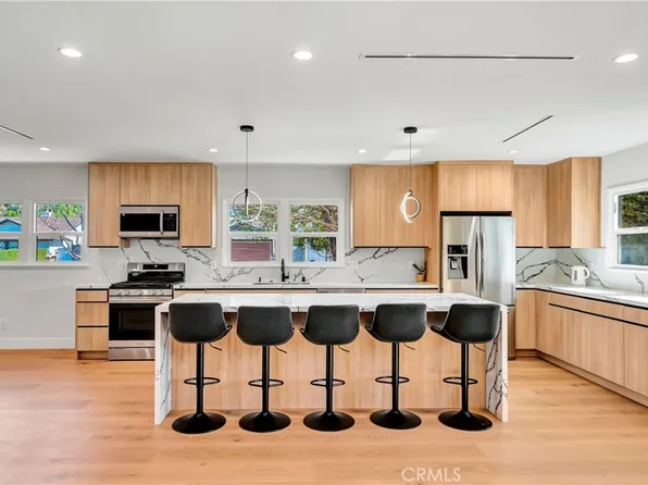 23635 Marylee St, Woodland Hills, CA 91367