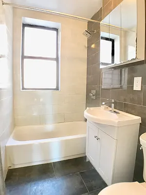 Rented by Compass | media 24