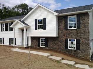 5519 Tannery Rd, Schnecksville, PA 18078