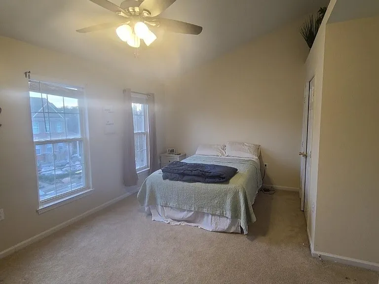 21219 Millwood Sq — Photo 6