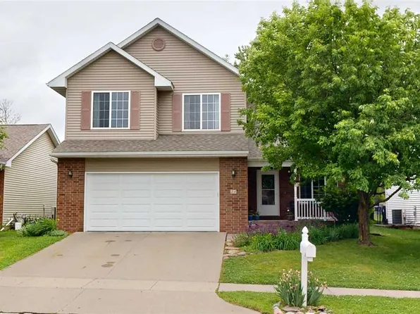 14 Charles Dr, Iowa City, IA 52245