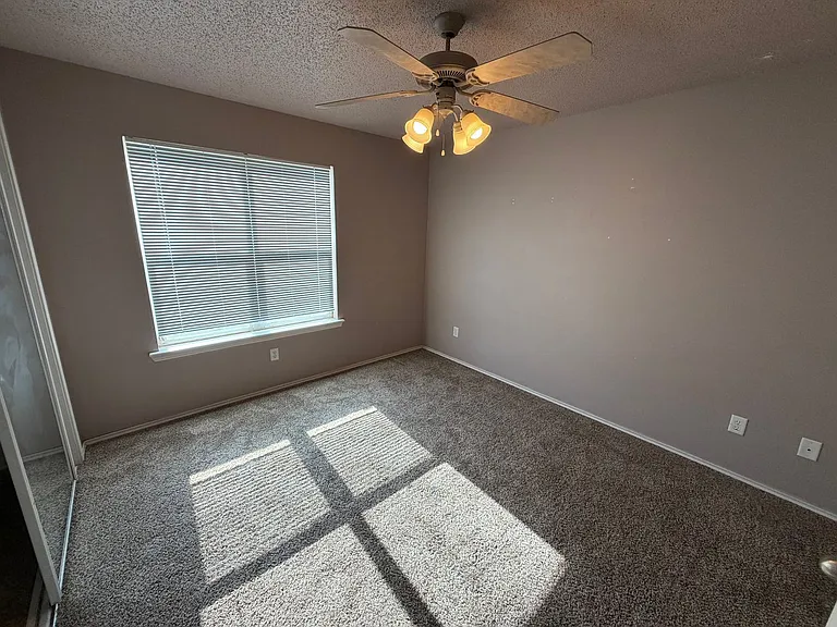 516 N Dover Ave — Photo 12