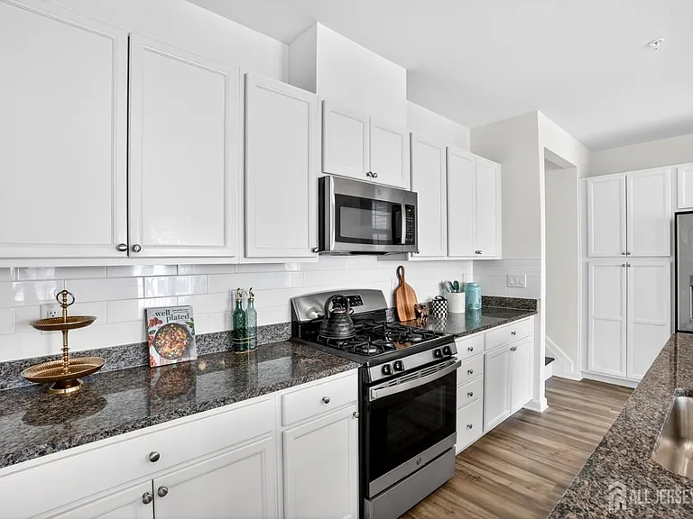 728 Station Rd — Photo 5