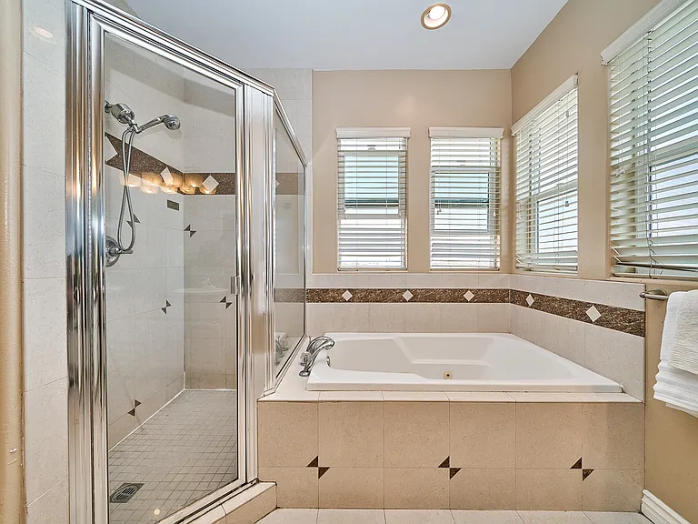 2577 Mountain Ave — Photo 37