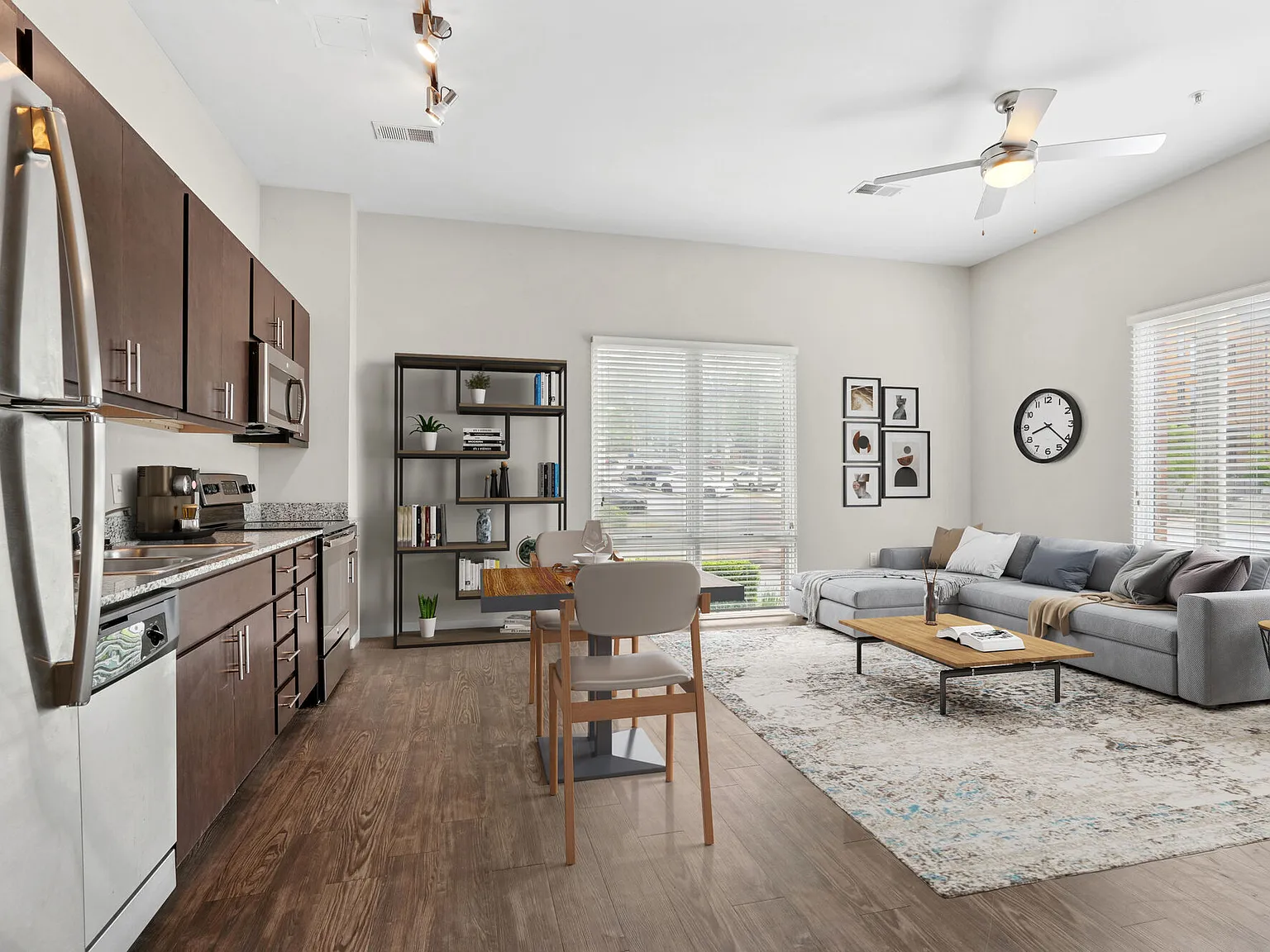 Main & Stone — Photo 2