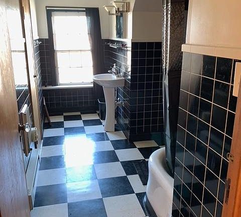 5th image of 510 Grand St