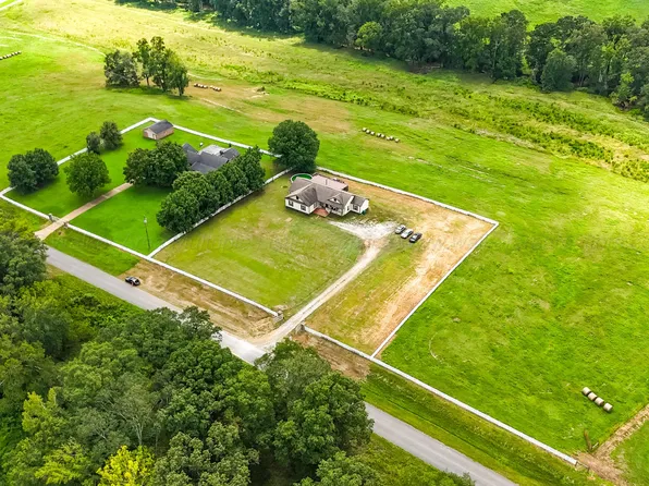 1241 County Road 37, Fayette, AL 35555