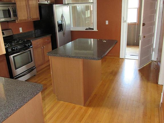 2nd image of 2209 W Cortez St #2