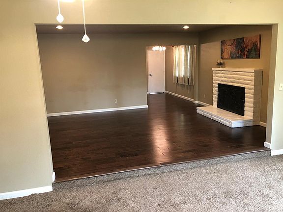 4th image of 105 W Roberts Ave