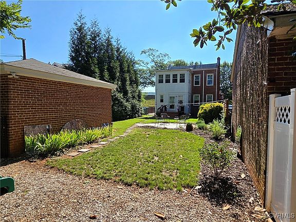 4th image of 812 Blanton Ave