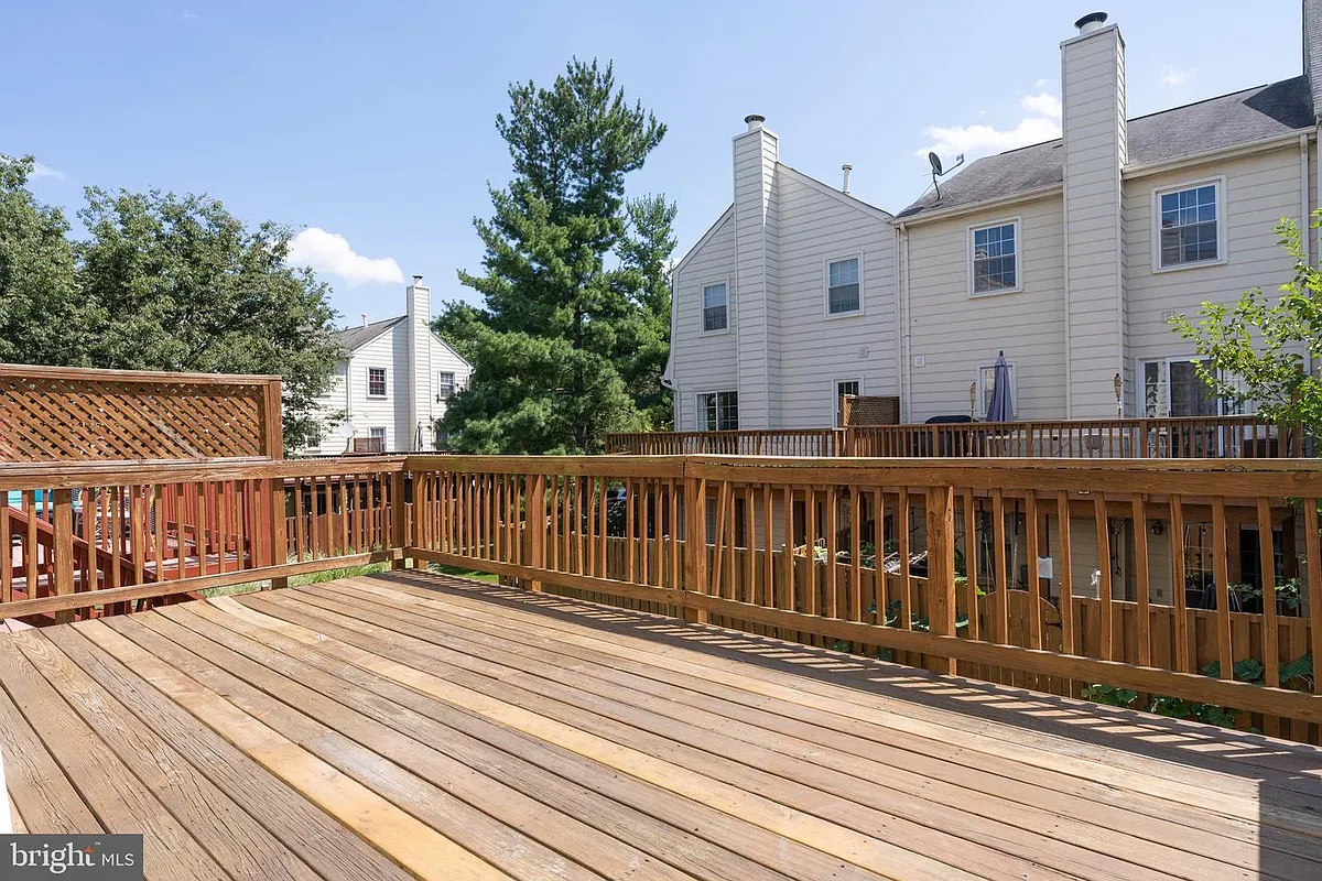 Building Photo - 2011 Pieris Ct