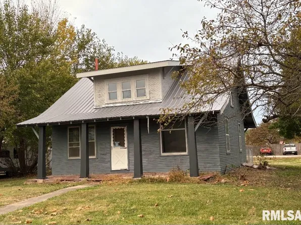 341 S Wilson St, Mendon, IL 62351